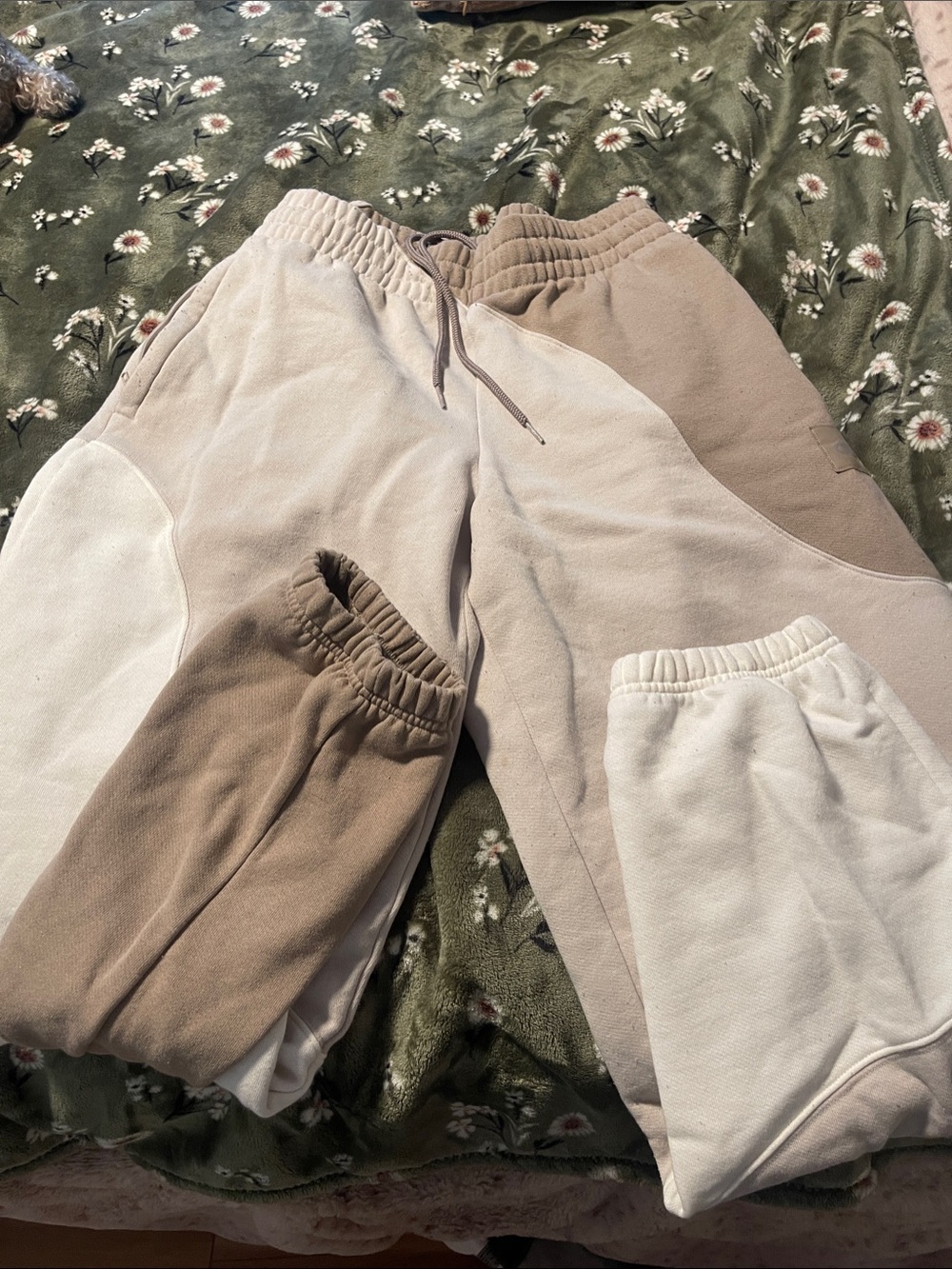 Alo yoga making waves sweatpants authentic size medium